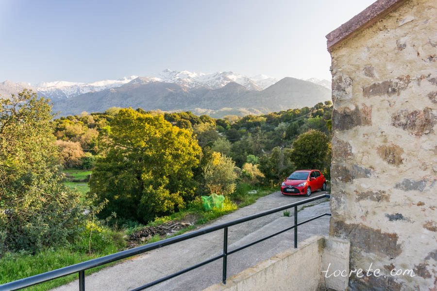 Традиционный дом в горах Крита. Вилла LITHARI в деревне Камби Традиционный дом в горах Крита. Вилла LITHARI в деревне Камби