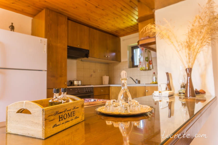 Традиционный дом в горах Крита. Вилла LITHARI в деревне Камби Традиционный дом в горах Крита. Вилла LITHARI в деревне Камби