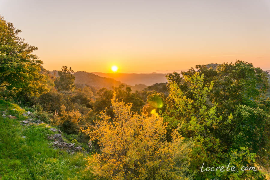 Закат в горах острова Крит Закат в горах острова Крит