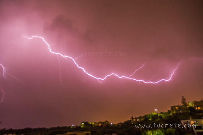 Гроза на Крите Гроза на Крите