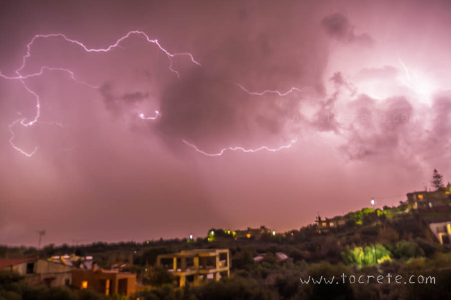 Картинки по запросу фото шторм на острове Крит
