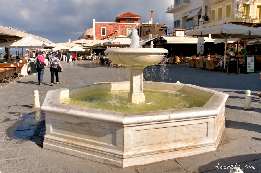 Фонтан Синдривани. Ханья (Хания). Старый Город Фонтан Синдривани. Ханья (Хания). Старый Город