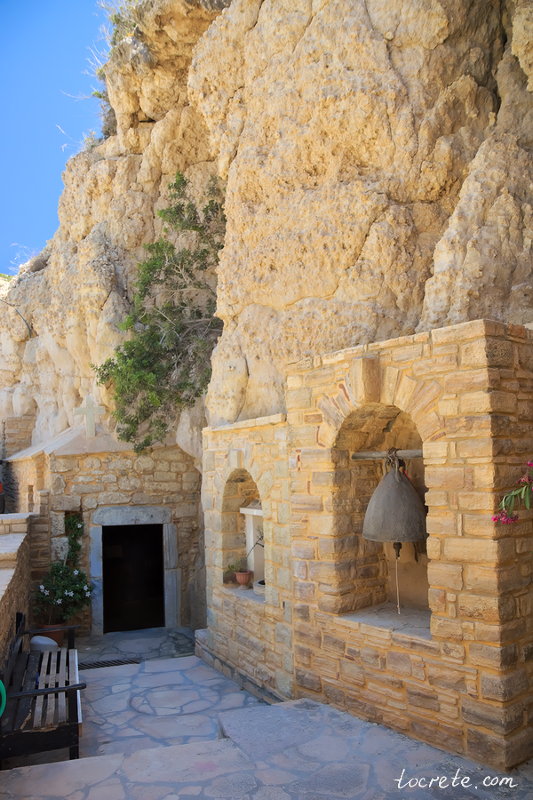 Матала, Крит Матала, Крит