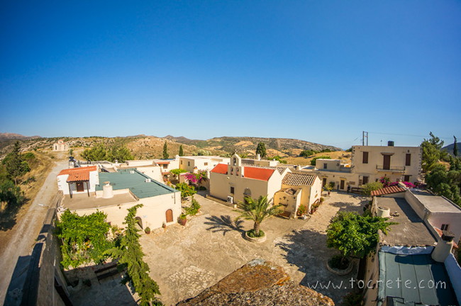 Монастырь Богородицы Одигитрии (Μονή Οδηγήτριας, Odigitria Monastery) Монастырь Богородицы Одигитрии (Μονή Οδηγήτριας, Odigitria Monastery)