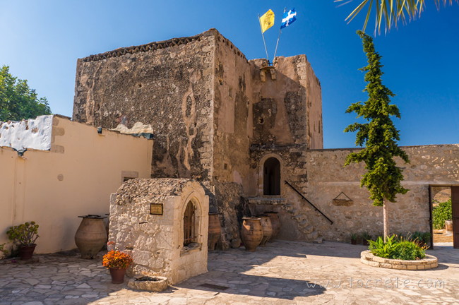 Башня Ксопатераса. Монастырь Одигитрия Башня Ксопатераса. Монастырь Одигитрия