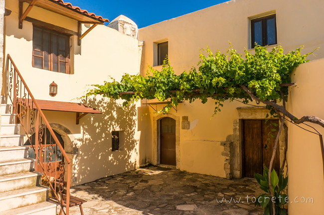 Мони Одигитрии (Μονή Οδηγήτριας, Odigitria Monastery) Мони Одигитрии (Μονή Οδηγήτριας, Odigitria Monastery)