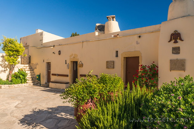 Монашеские кельи Монастыря Одигитрии Монашеские кельи Монастыря Одигитрии