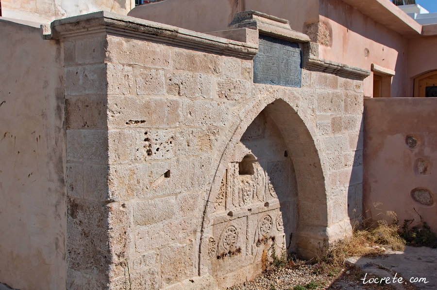 Иерапетра - крупный курорт на юге острова Крит Иерапетра - крупный курорт на юге острова Крит