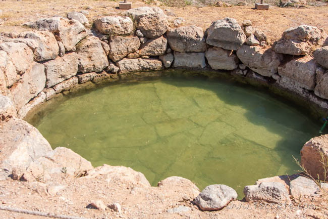 Бассейн Культовых Омовений. Дворец Закрос Бассейн Культовых Омовений. Дворец Закрос