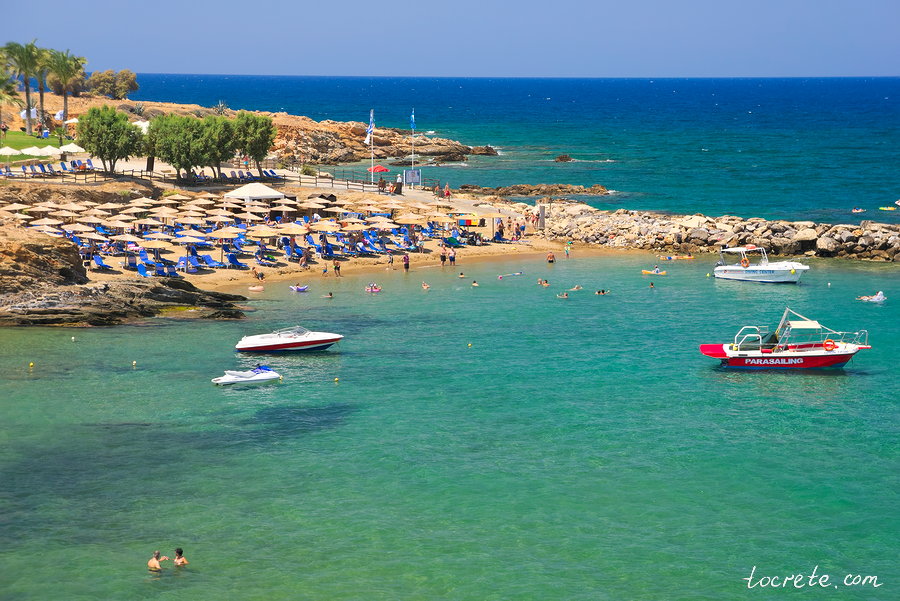 Пляж рядом с отелем Grecotel Marine Palace & Aqua Park. Панормо, о. Крит
