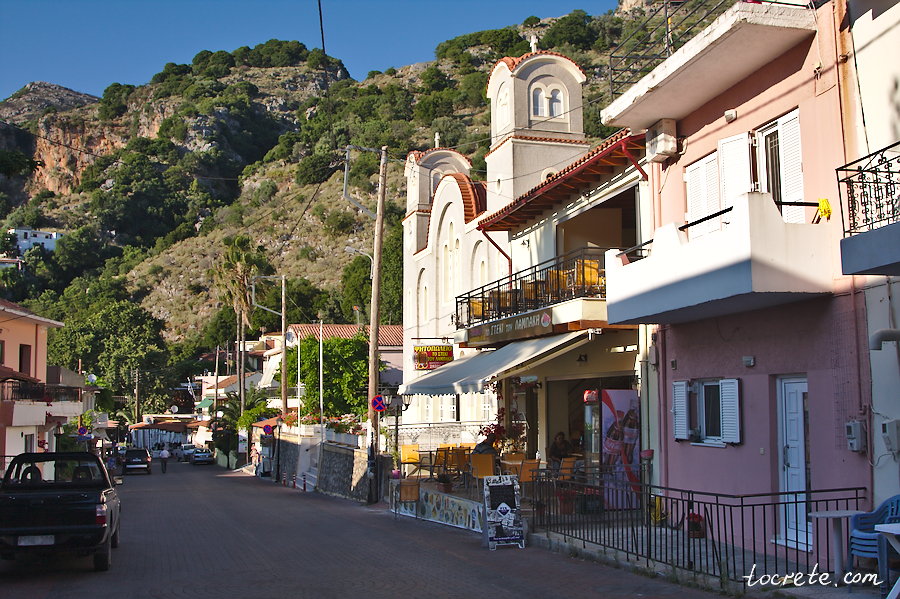 Спили (Spili, Σπήλι) Спили (Spili, Σπήλι)