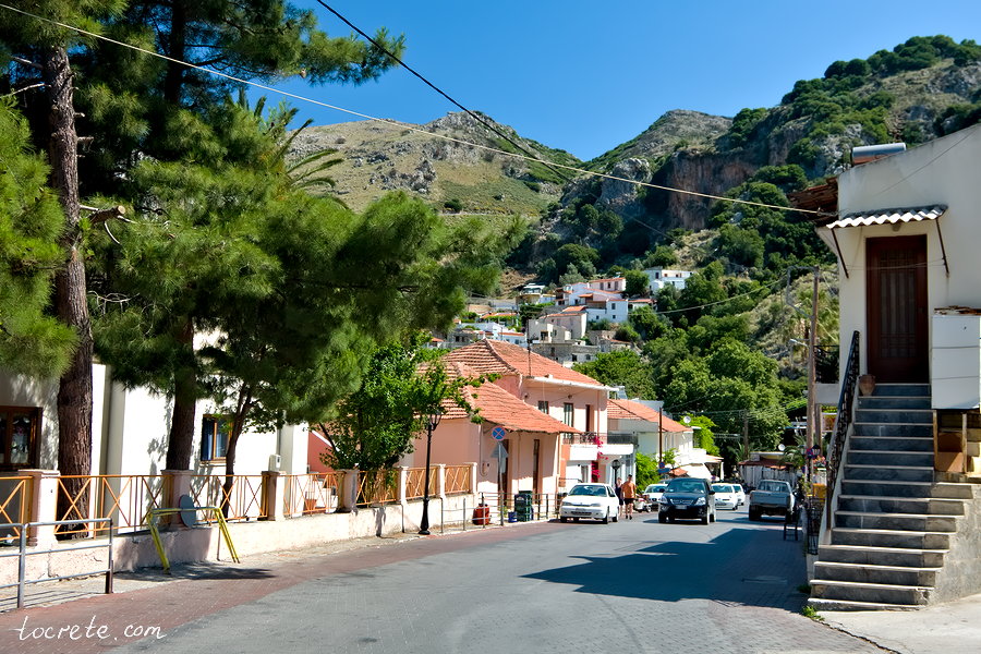 Спили (Spili, Σπήλι) Спили (Spili, Σπήλι)