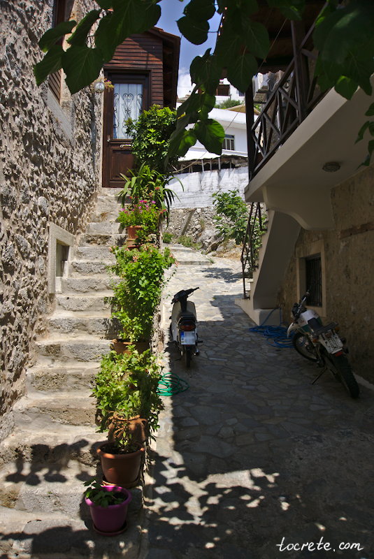 Спили (Spili, Σπήλι) Спили (Spili, Σπήλι)