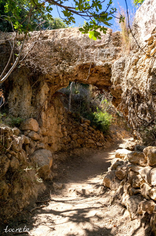 Акведук в ущелье Мили Акведук в ущелье Мили