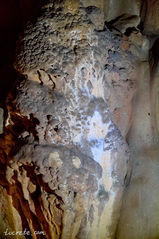 Пещера Сфендони в деревне Зониана на Крите